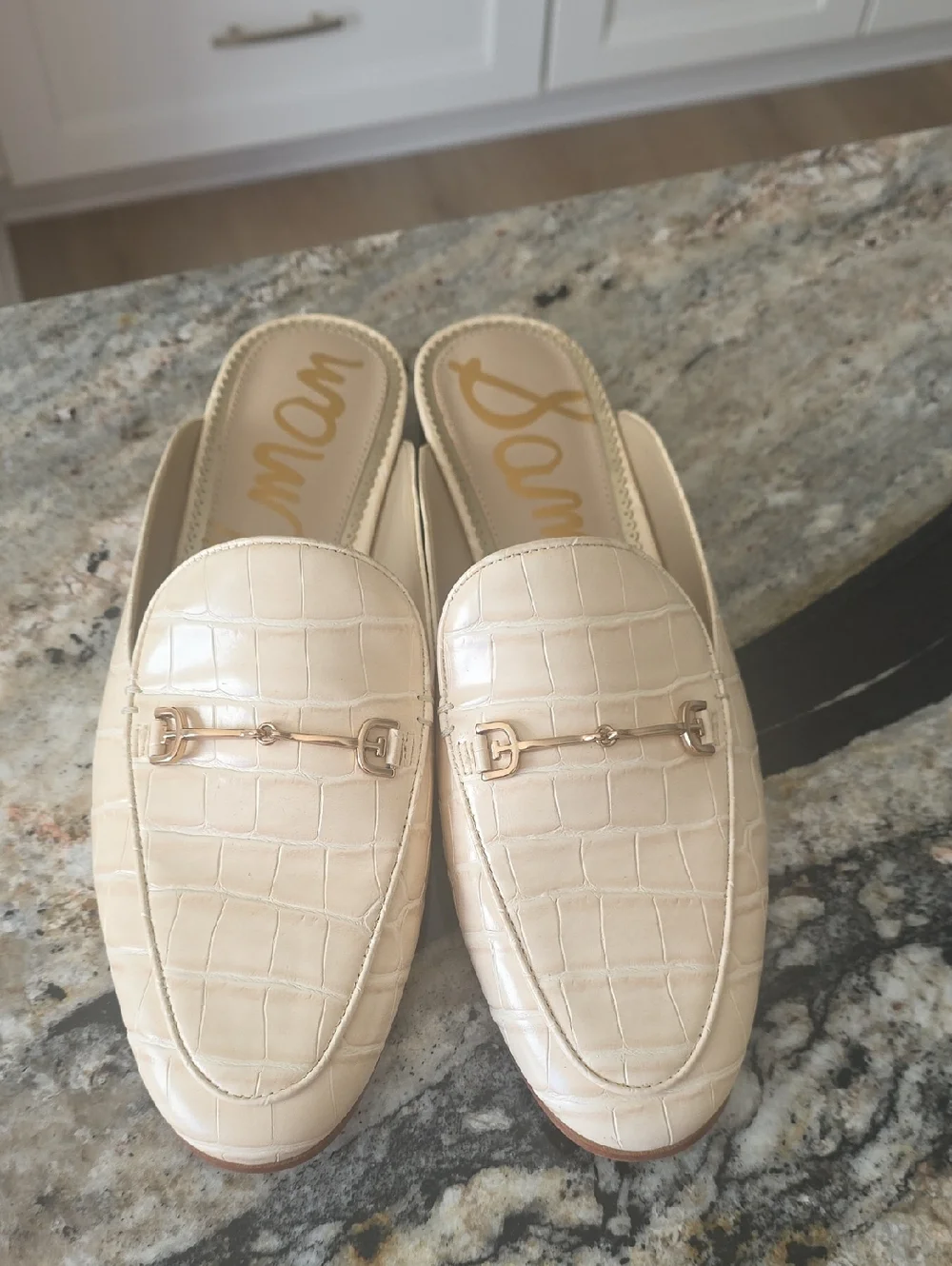 PRISTINE Sam Edelman Linnie Horse Bit Mule Eggshell Croc Size 9.5 Cream Ecru - Picture 7 of 13